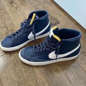 Men’s Nike Blazer Mid ‘77 Size 11